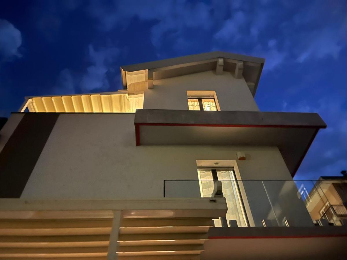 Appartamento Spotorno Con Ampio Terrazzo Attrezzato Anche Con Angolo Cottura Eksteriør bilde